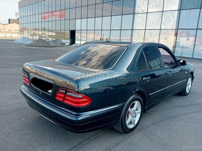 Mercedes E 280-5