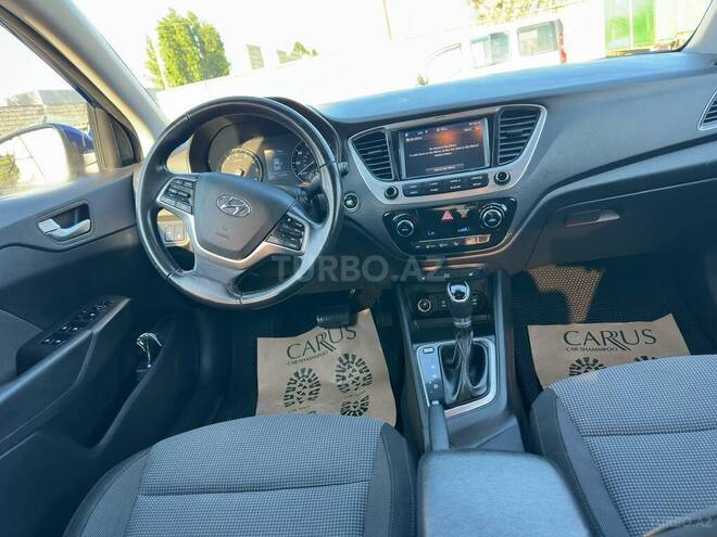 Hyundai Accent-9