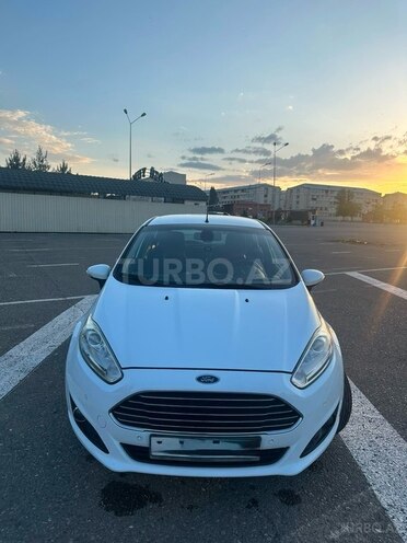 Ford Fiesta-1