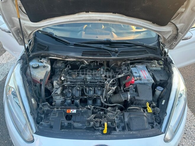 Ford Fiesta-5
