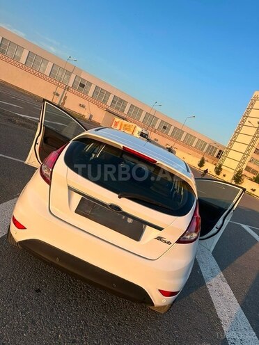 Ford Fiesta-3