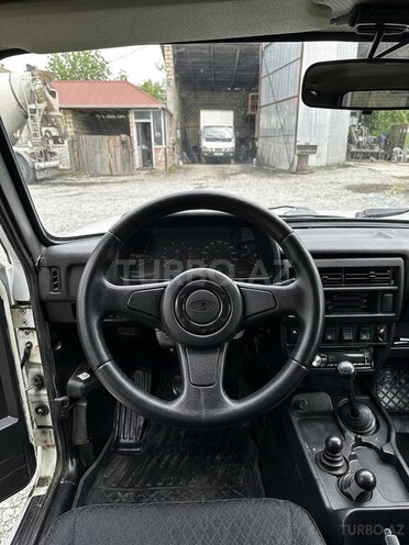 LADA (VAZ) Niva-9