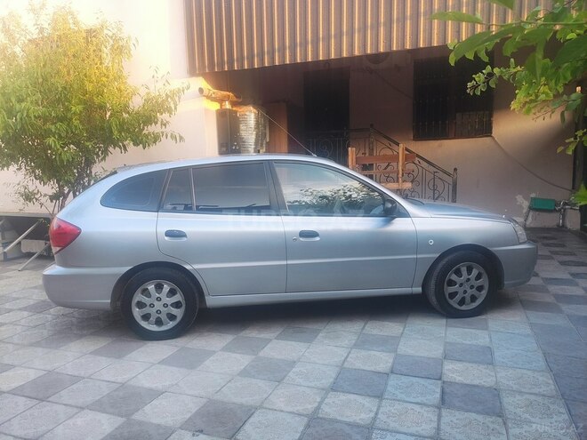 Kia Rio-5