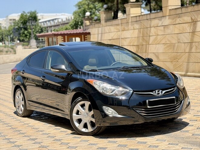 Hyundai Elantra-2