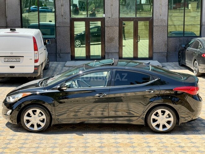 Hyundai Elantra-6