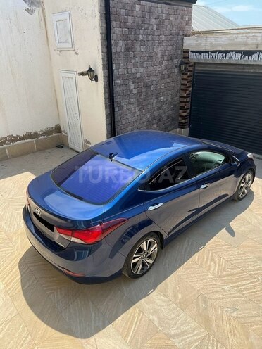 Hyundai Elantra-8