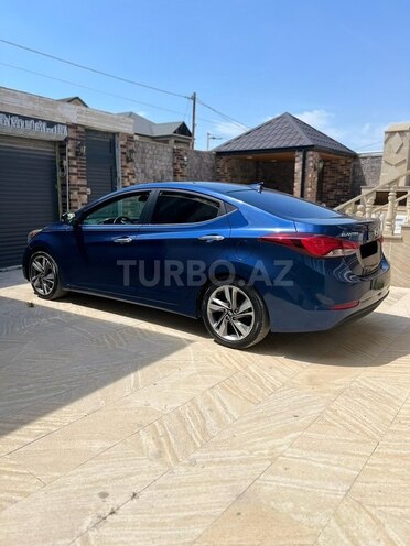 Hyundai Elantra-6
