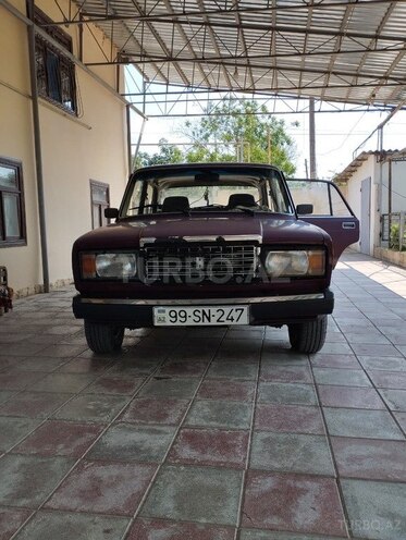 LADA (VAZ) 2107-1