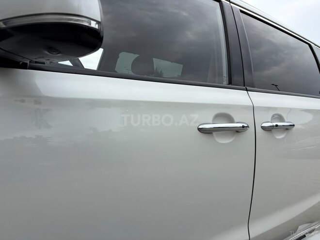 Kia Carnival-10