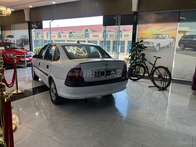 Opel Vectra-5
