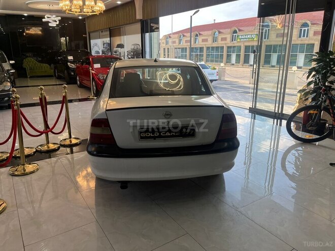 Opel Vectra-13