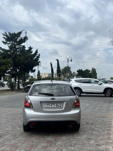Kia Rio-5