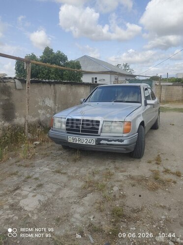 Mercedes 200-1