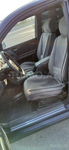 Mercedes E 230-2