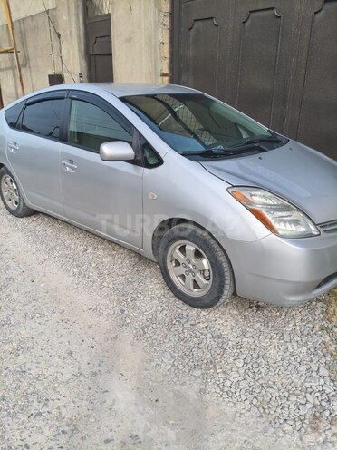 Toyota Prius-13