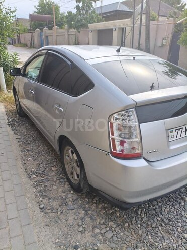 Toyota Prius-7