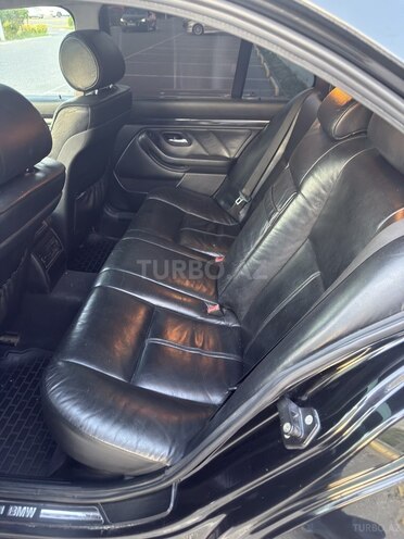 BMW 525-5