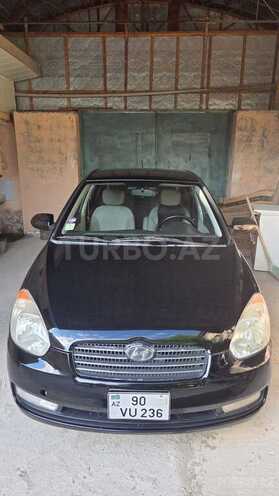 Hyundai Accent-1