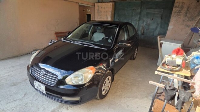 Hyundai Accent-3