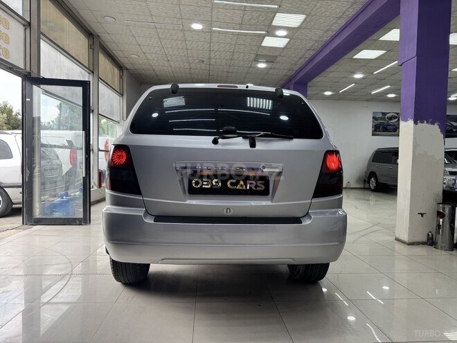 Kia Sorento-12