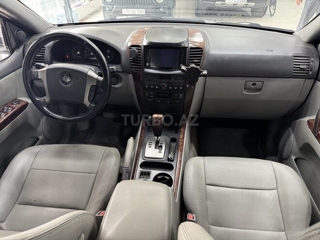Kia Sorento-8