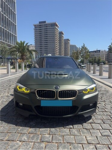 BMW 330-1