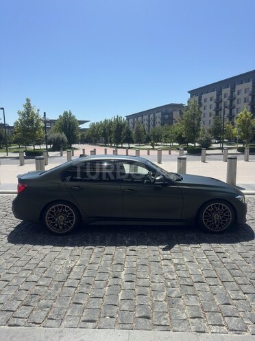 BMW 330-3