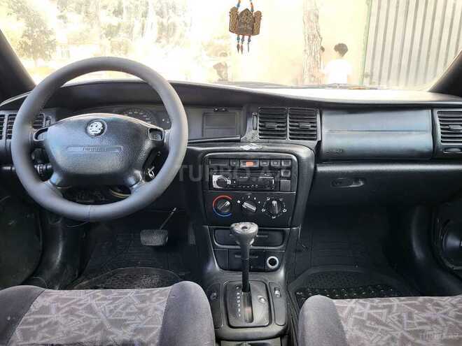 Opel Vectra-7