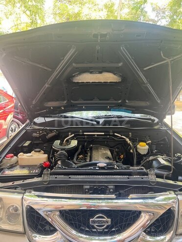 Nissan Terrano II-6