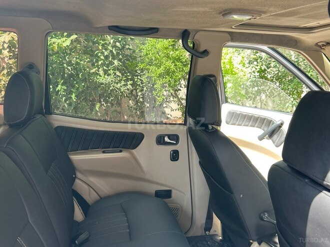 Nissan Terrano II-19