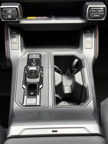 Toyota RAV4-13