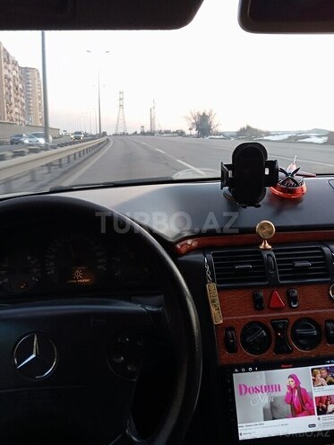 Mercedes E 220-14