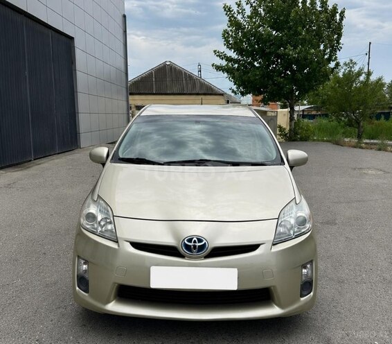 Toyota Prius-1