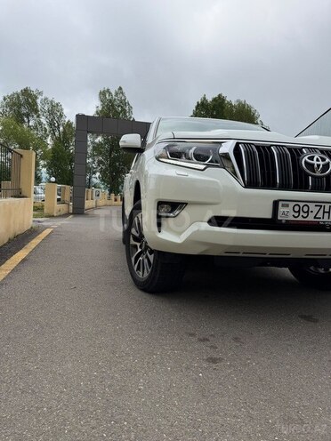 Toyota Land Cruiser Prado-2