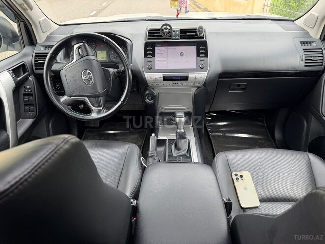 Toyota Land Cruiser Prado-7