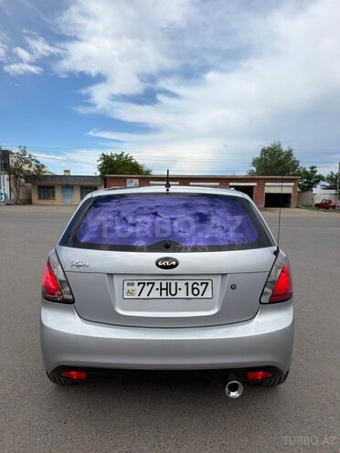 Kia Rio-2