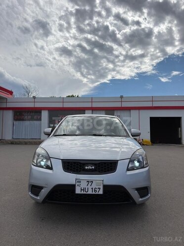 Kia Rio-1