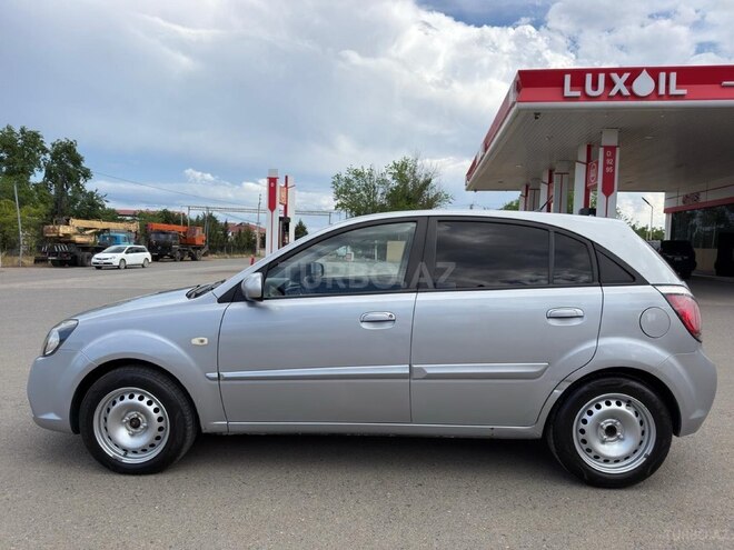 Kia Rio-3