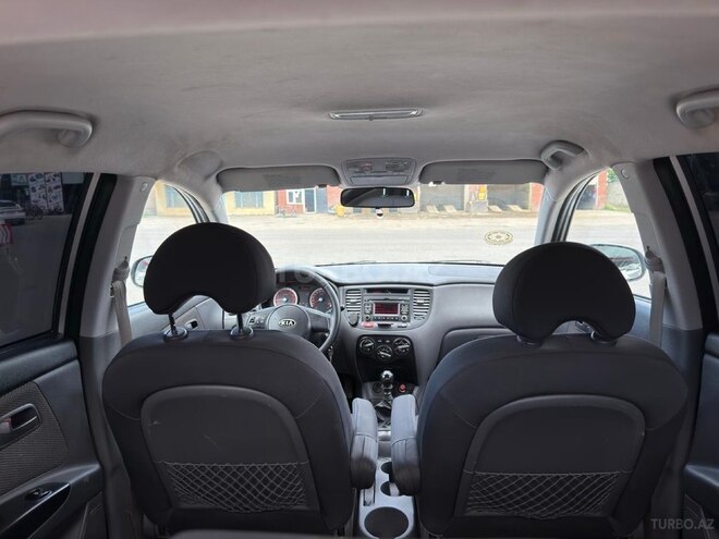 Kia Rio-4