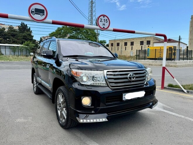 Toyota Land Cruiser-2