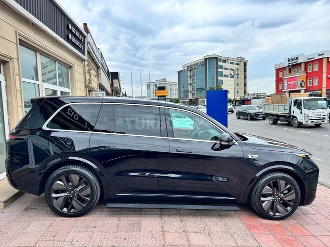 Li Auto L9-5