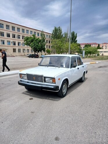 LADA (VAZ) 2107-4