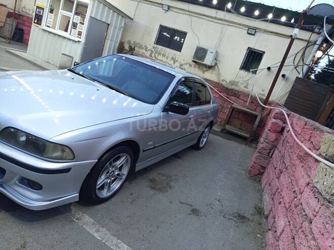 BMW 528-4
