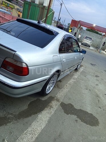 BMW 528-6
