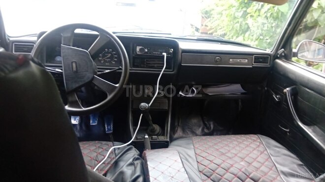 LADA (VAZ) 2107-4