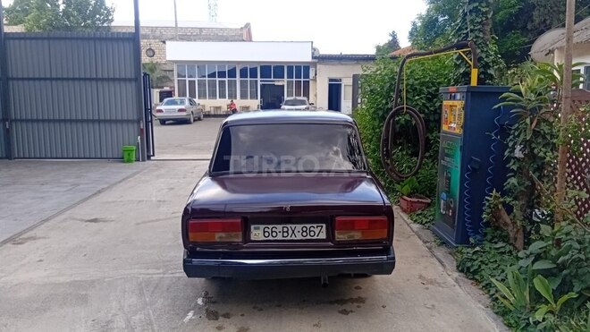 LADA (VAZ) 2107-2