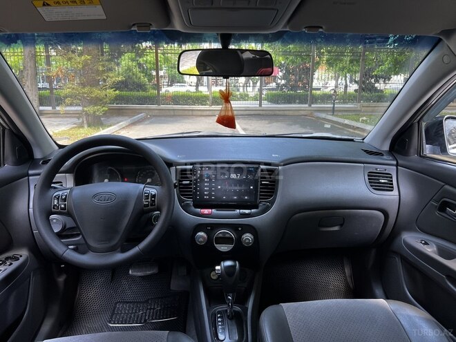 Kia Rio-8