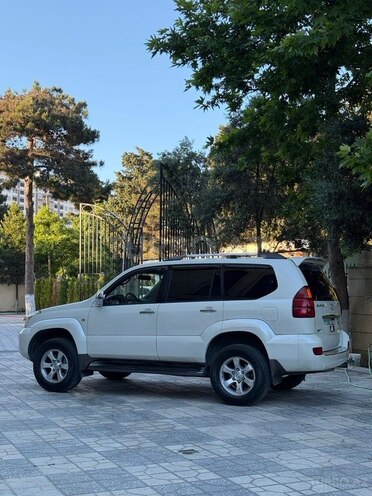 Toyota Land Cruiser Prado-9