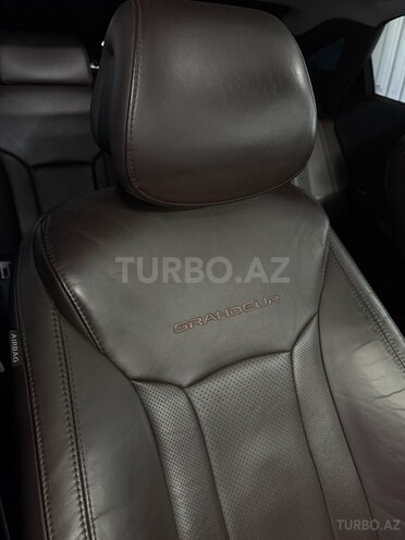 Hyundai Grandeur-19