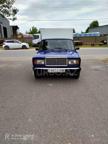 LADA (VAZ) 2107-1